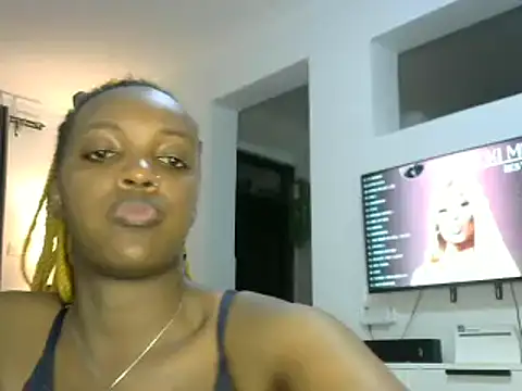 Snapshot of Sexy_lla chatting on 02-09-25, 01:44 Sexy lla online show from 02-09-25, 01:44
