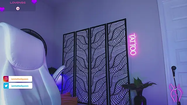 Snapshot of Tatted_Queen chatting on 10-06-25, 06:49 Tatted Queen online show from 10-06-25, 06:49