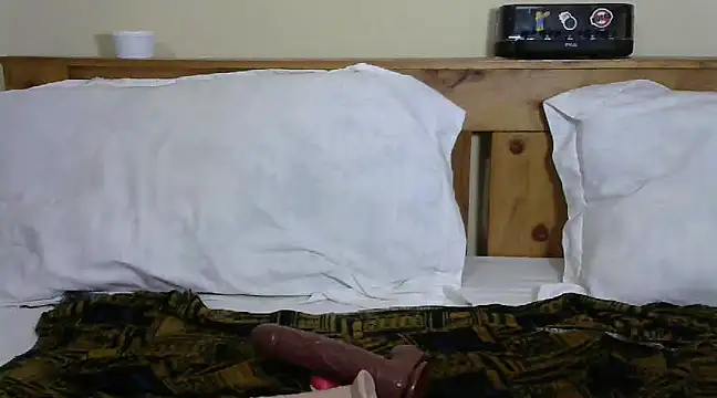 Snapshot of preettys56 chatting on 03-10-25, 04:03 preettys56 online show from 03-10-25, 04:03