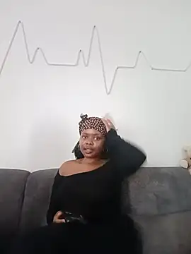 Snapshot of mariecruise chatting on 06-24-26, 02:49 mariecruise online show from 06-24-26, 02:49