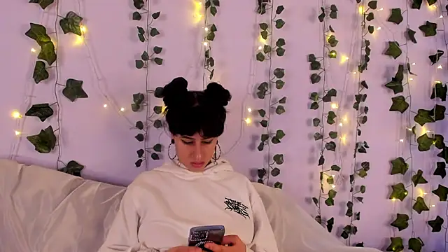 Snapshot of Natasha_Nasty2 chatting on 01-04-25, 03:29 Natasha Nasty2 online show from 01-04-25, 03:29