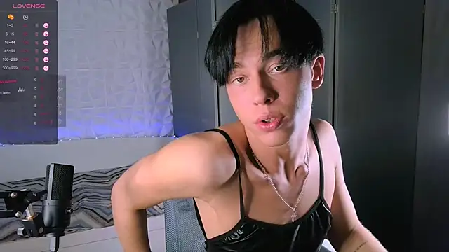 Snapshot of Jerry_Bomb chatting on 09-20-25, 08:48 Jerry Bomb online show from 09-20-25, 08:48