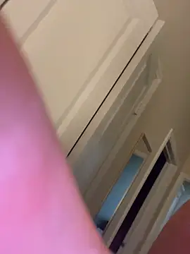 Marilin33 online show from 12-18-25, 09:54