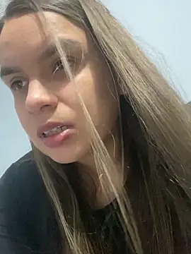 Snapshot of Nathaly00_ chatting on 11-27-25, 12:56 Nathaly00 online show from 11-27-25, 12:56