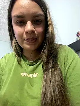 Snapshot of Nathaly00_ chatting on 12-19-25, 03:46 Nathaly00 online show from 12-19-25, 03:46