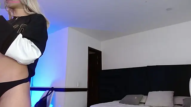 peyton golden1 online show from 03-06-26, 03:03