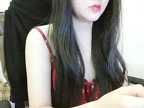 Yin-girl online show from 10-19-25, 07:58