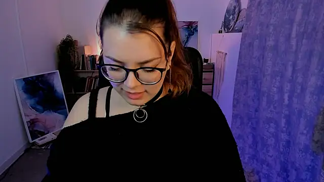 Snapshot of KeytSilvas chatting on 12-15-24, 05:56 KeytSilvas online show from 12-15-24, 05:56