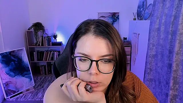 Snapshot of KeytSilvas chatting on 02-05-25, 06:15 KeytSilvas online show from 02-05-25, 06:15