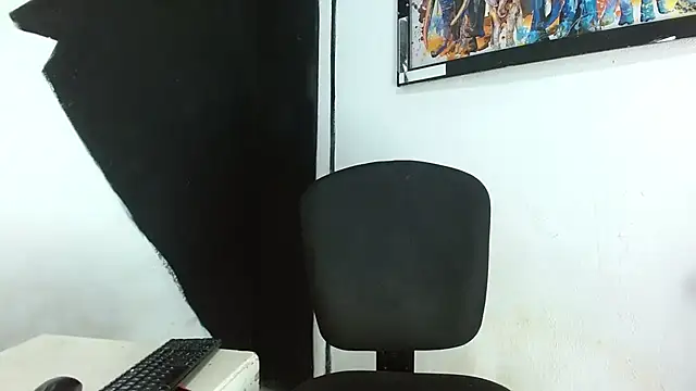 Snapshot of Yeiko_Park2 chatting on 10-31-25, 03:07 Yeiko Park2 online show from 10-31-25, 03:07