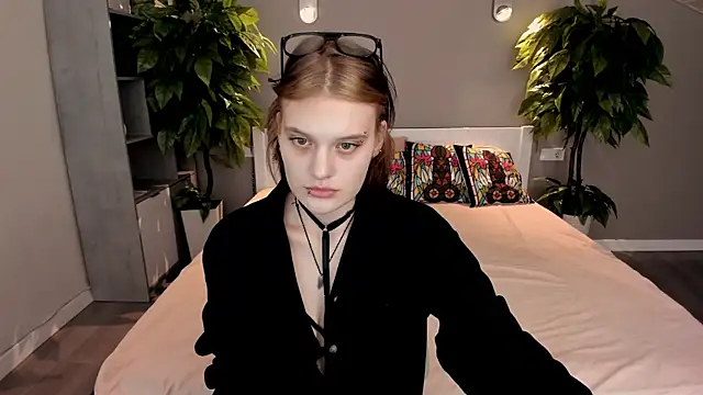 CandyBooms  online show from 09-24-25, 12:41