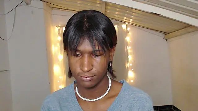 Snapshot of Angell_Dustt_ chatting on 03-21-25, 07:44 Angell Dustt online show from 03-21-25, 07:44