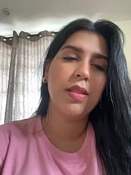 NiaSoler online show from 05-06-26, 03:50