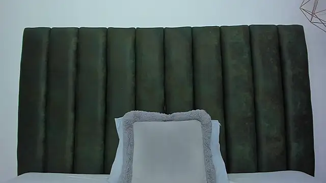 Snapshot of ThailyCherry chatting on 01-08-26, 08:22 ThailyCherry online show from 01-08-26, 08:22