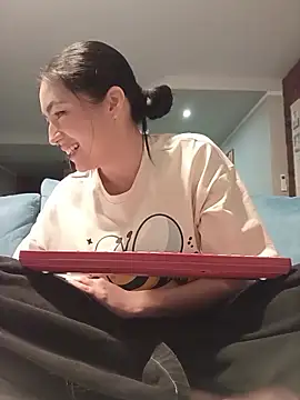 Snapshot of ThailyCherry chatting on 02-24-26, 07:12 ThailyCherry online show from 02-24-26, 07:12