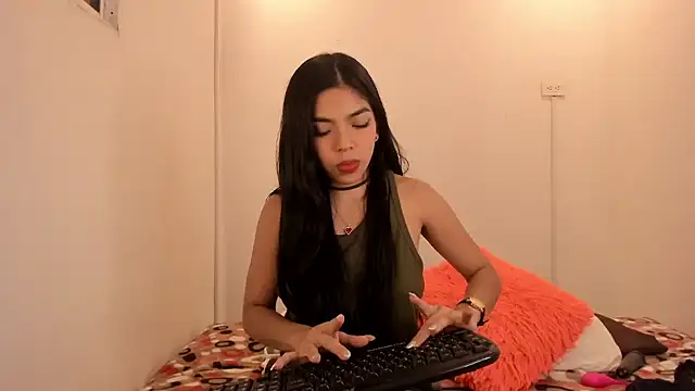 Snapshot of meganrossee69 chatting on 01-03-25, 03:05 meganrossee69 online show from 01-03-25, 03:05