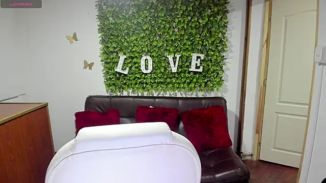 Enma  clark online show from 01-25-25, 08:00