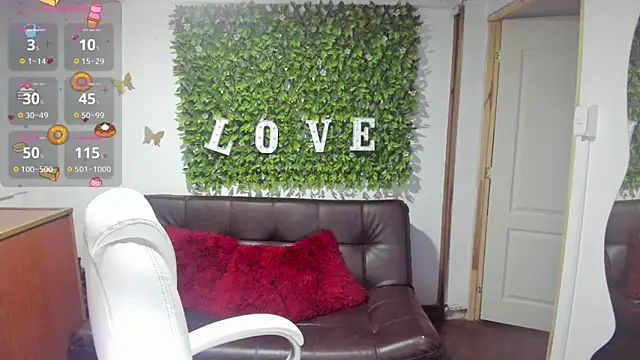 Enma  clark online show from 03-06-25, 07:10