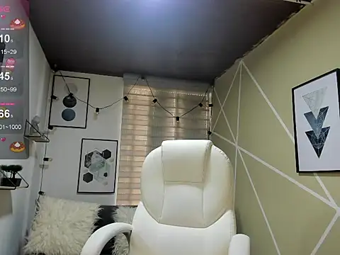 Enma  clark online show from 11-05-25, 08:09