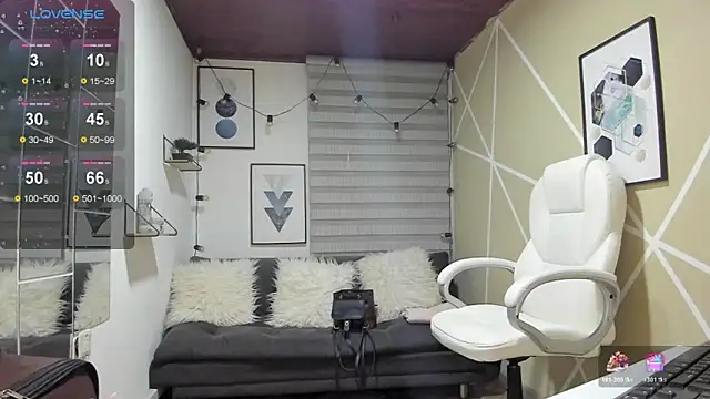 Enma  clark online show from 03-09-26, 04:05