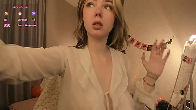 Vanessa Walters online show from 10-24-25, 03:03