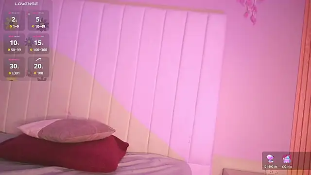 Snapshot of julieta_flower chatting on 03-03-26, 01:50 julieta flower online show from 03-03-26, 01:50