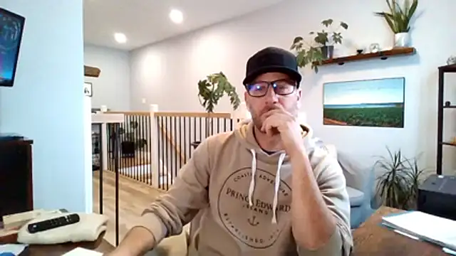 Snapshot of Bigdicktrav902 chatting on 01-13-26, 01:27 Bigdicktrav902 online show from 01-13-26, 01:27