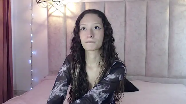 abbycutecs online show from 12-17-25, 01:50