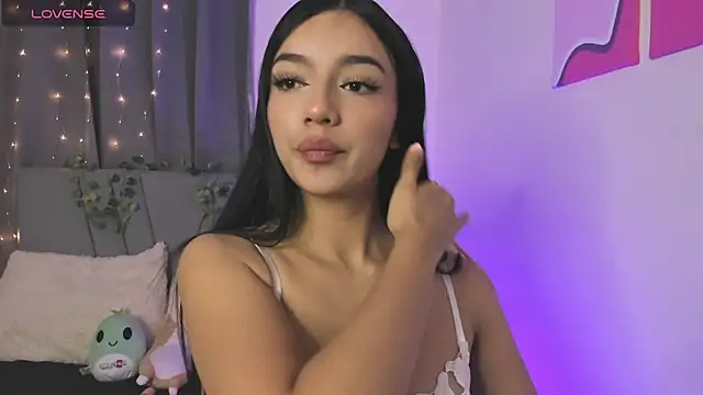 Snapshot of emy_bonita1 chatting on 12-03-24, 02:25 emy bonita1 online show from 12-03-24, 02:25