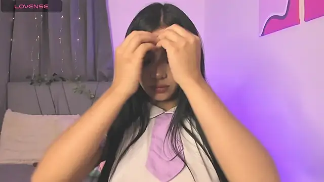 Snapshot of emy_bonita1 chatting on 12-21-24, 02:19 emy bonita1 online show from 12-21-24, 02:19