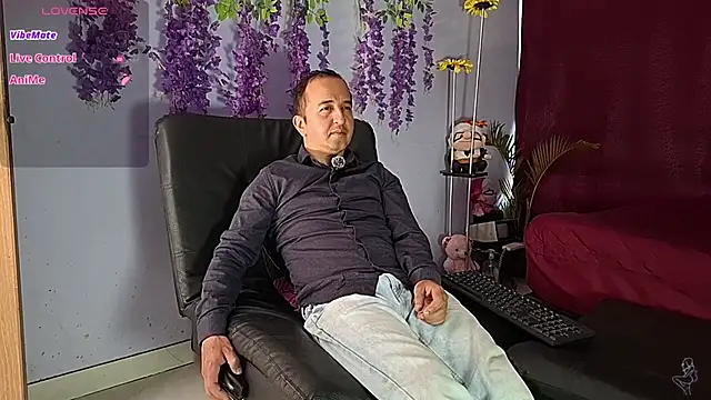 Snapshot of yazfore2 chatting on 06-22-26, 12:46 yazfore2 online show from 06-22-26, 12:46