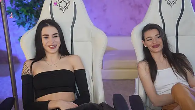 Snapshot of Gabriella054 chatting on 03-19-25, 11:39 Gabriella054 online show from 03-19-25, 11:39