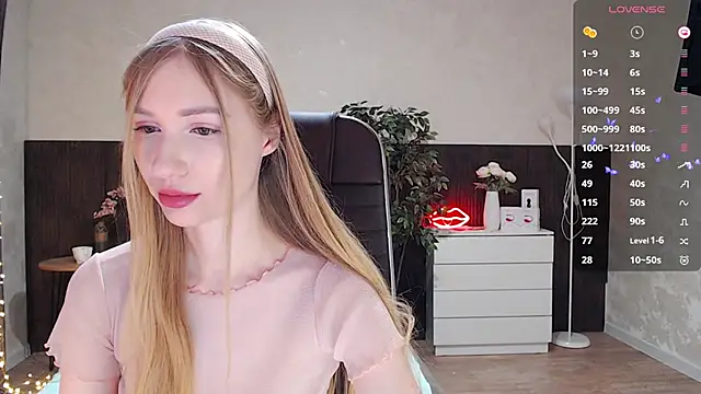Snapshot of Cutie_Annie chatting on 01-31-25, 01:43 Cutie Annie online show from 01-31-25, 01:43