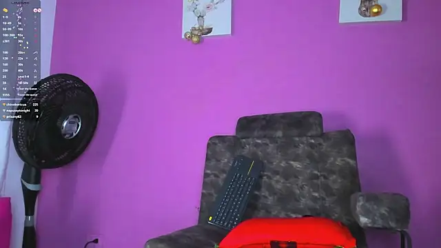 Snapshot of jade_brunnette chatting on 02-03-25, 02:14 jade brunnette online show from 02-03-25, 02:14
