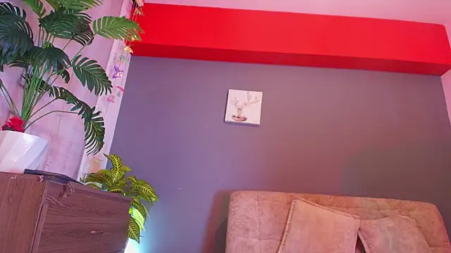 Snapshot of jade_brunnette chatting on 06-12-26, 08:19 jade brunnette online show from 06-12-26, 08:19