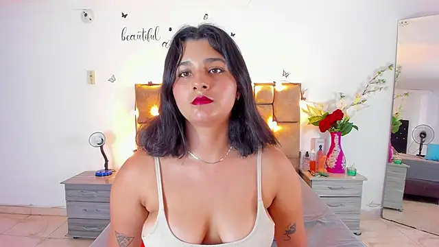 Snapshot of Megan_Whitte chatting on 09-23-25, 06:44 Megan Whitte online show from 09-23-25, 06:44