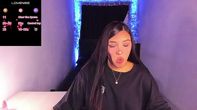 Snapshot of Mariana_Hasper_ chatting on 02-06-25, 09:06 Mariana Hasper  online show from 02-06-25, 09:06