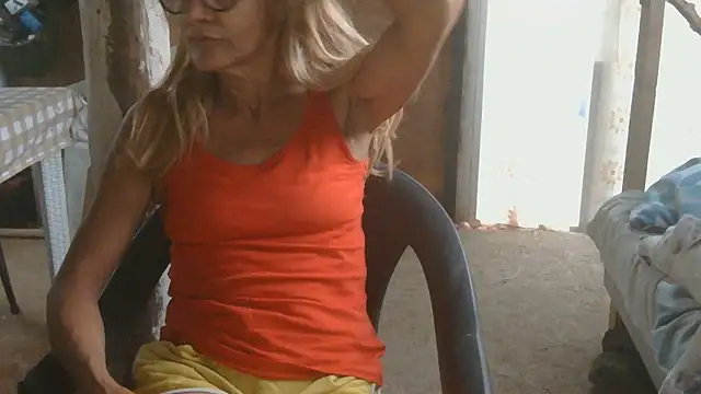 Snapshot of couplemilf2 chatting on 06-06-26, 07:07 couplemilf2 online show from 06-06-26, 07:07