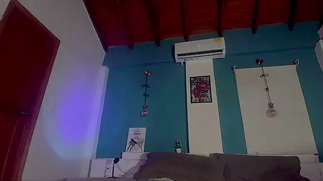 ariana-white- online show from 10-22-25, 02:23