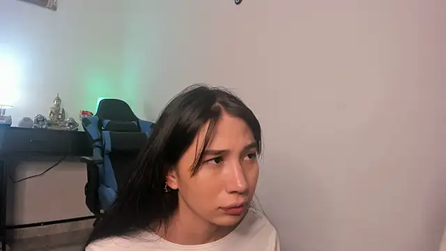 AlessiaVix online show from 12-25-24, 04:00