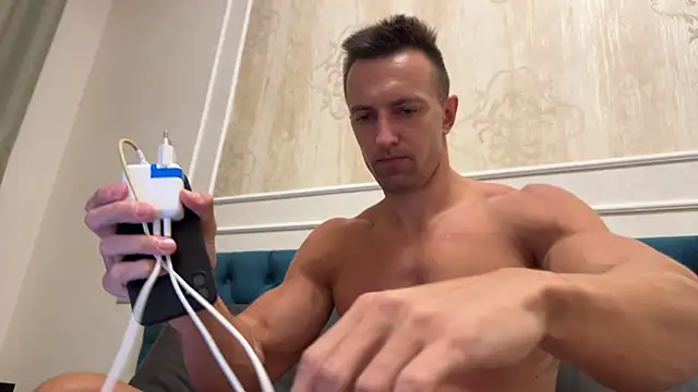Snapshot of Andy_pecman chatting on 10-11-25, 07:34 Andy pecman online show from 10-11-25, 07:34