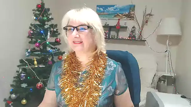 Snapshot of FleurMays chatting on 01-05-25, 04:47 FleurMays online show from 01-05-25, 04:47