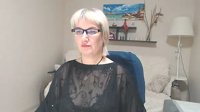 Snapshot of FleurMays chatting on 01-26-25, 04:51 FleurMays online show from 01-26-25, 04:51