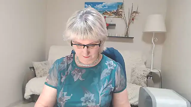 Snapshot of FleurMays chatting on 02-09-25, 06:11 FleurMays online show from 02-09-25, 06:11