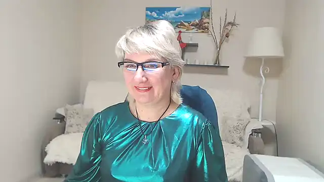 Snapshot of FleurMays chatting on 02-19-25, 07:50 FleurMays online show from 02-19-25, 07:50