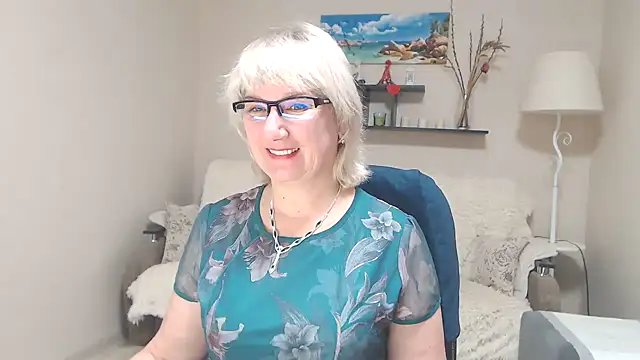 Snapshot of FleurMays chatting on 02-20-25, 04:28 FleurMays online show from 02-20-25, 04:28