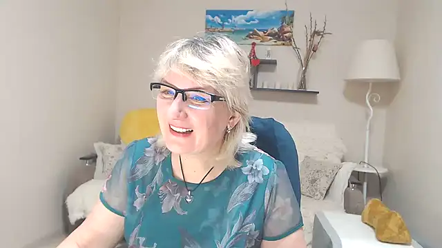 Snapshot of FleurMays chatting on 03-14-25, 04:54 FleurMays online show from 03-14-25, 04:54