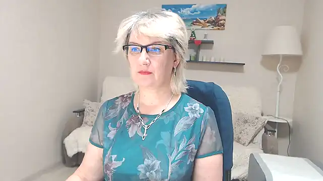Snapshot of FleurMays chatting on 03-23-25, 04:27 FleurMays online show from 03-23-25, 04:27