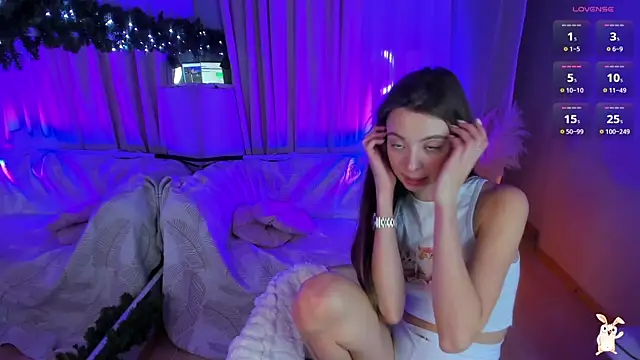 Goldy Grace  online show from 12-19-24, 02:24