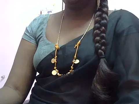 Snapshot of Hot_akshara chatting on 01-17-26, 03:17 Hot akshara online show from 01-17-26, 03:17